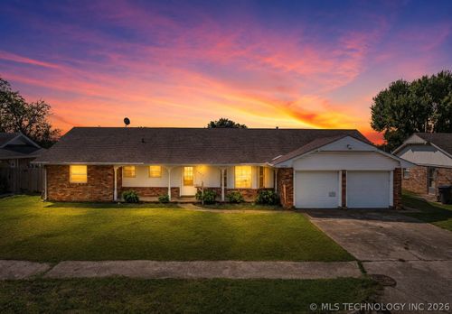2026 11th Ave Nw, Ardmore, OK, 73401-2210 | Card Image