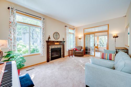 55-2489 Lockwood Dr, Mendota Heights, MN, 55120-1745 | Card Image
