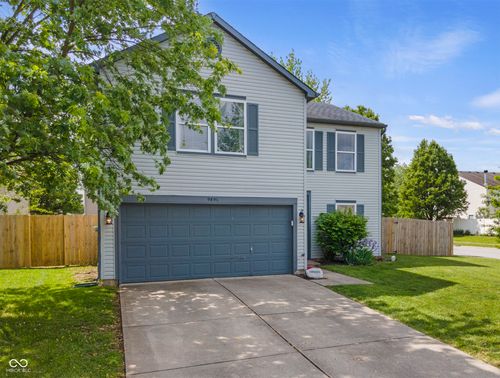 9891 Sapphire Berry Lane, Fishers, IN, 46038 | Card Image