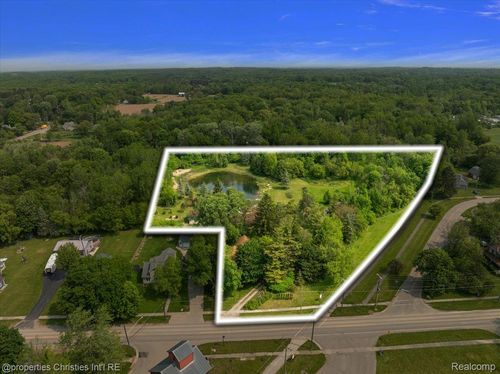 157 E Elmwood, Leonard, MI, 48367-1804 | Card Image