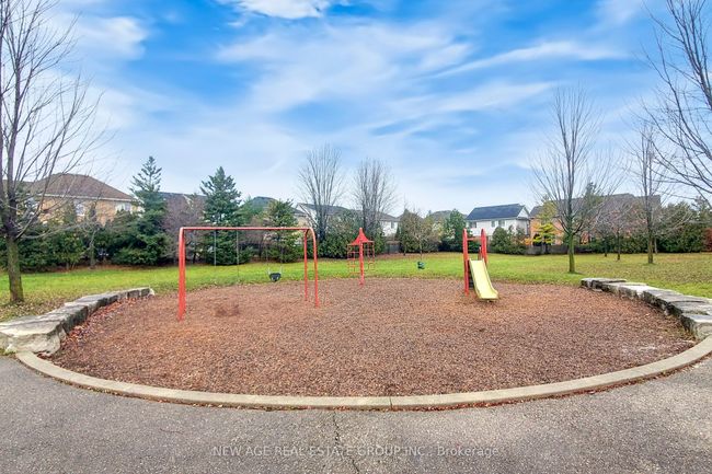 1506 Harwood Dr, House attached with 4 bedrooms, 3 bathrooms and 1 parking in Milton ON | Image 50