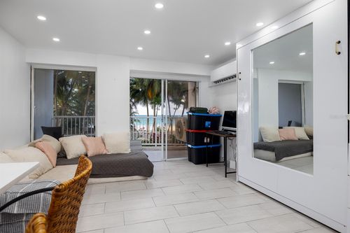 l105-4633 Ave Isla Verde, Carolina, PR, 00979-5307 | Card Image