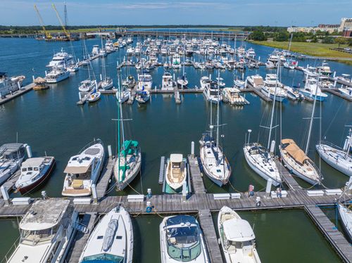 lu43-33 Lockwood Drive, Charleston, SC, 29401 | Card Image