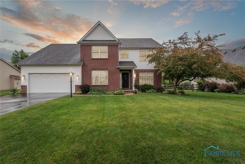 2393 Woods Edge Rd, Perrysburg, OH, 43551-9090 | Card Image