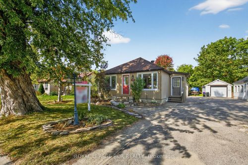 {{alt}} | Card Image