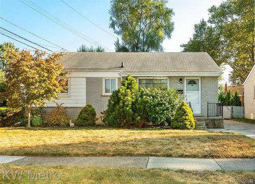 936 E Katherine Ave, Madison Heights, MI, 48071-2900 | Card Image