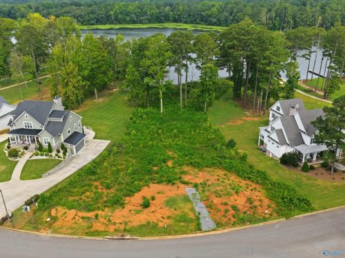 629 Goosepond Island Dr, Scottsboro, AL, 35769-5902 | Card Image
