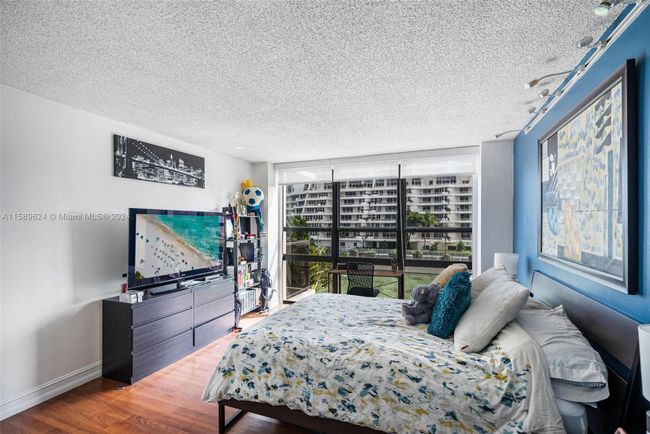 311 - 600 Ne 36th St, Condo with 2 bedrooms, 1 bathrooms and null parking in Miami FL | Image 18