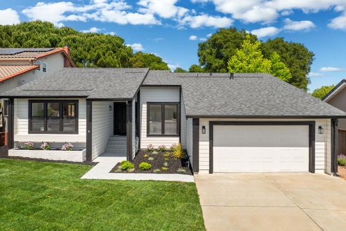 17764 Columbia Dr, Castro Valley, CA, 94552-1753 | Card Image