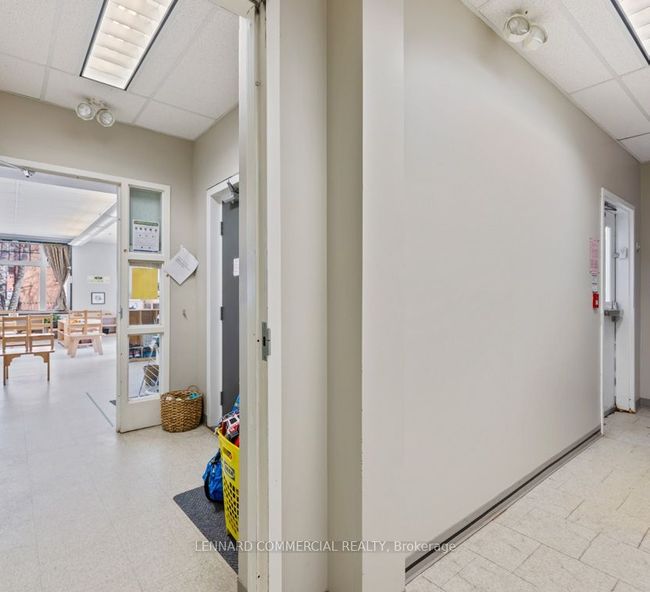 39 Spadina Rd, Home with 0 bedrooms, 0 bathrooms and null parking in Toronto ON | Image 15