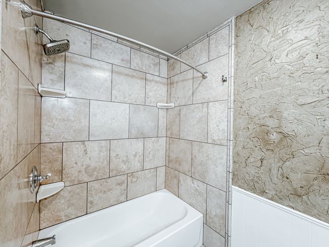1420 Bowie Cir, House other with 3 bedrooms, 2 bathrooms and null parking in Corsicana TX | Image 19