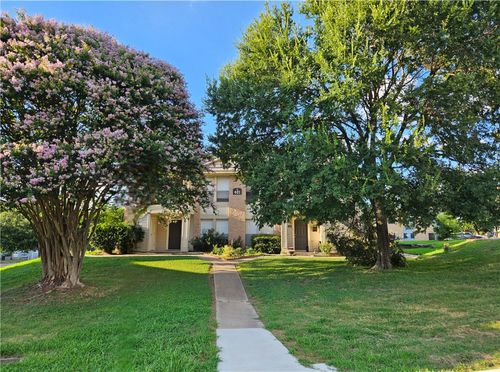 401 Fall Cir, College Station, TX, 77840-7872 | Card Image