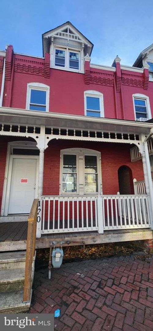 120 W Buttonwood St, READING, PA, 19601-2925 | Card Image