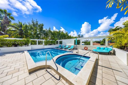 apt-212-9172 Collins Ave, Surfside, FL, 33154-3158 | Card Image