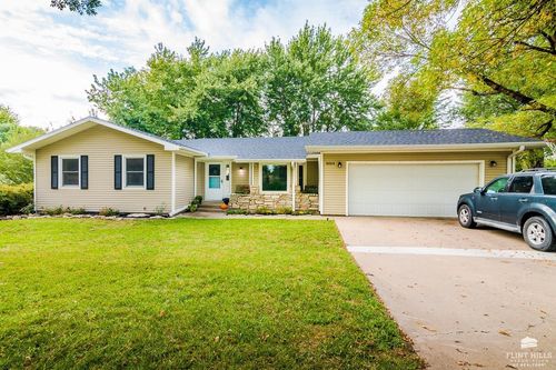 6004 Tumbleweed Ter, Manhattan, KS, 66502-8807 | Card Image
