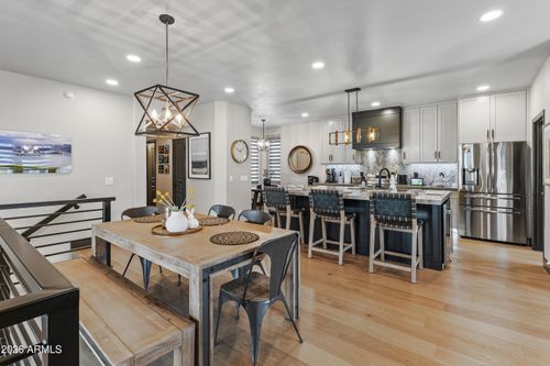 2077-15221 N Clubgate Dr, Scottsdale, AZ, 85254-2637 | Card Image