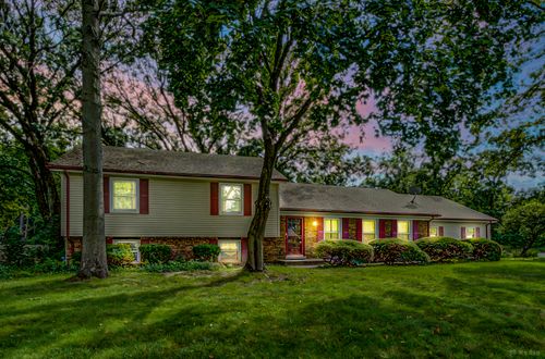 8 Berk Ln, Crete, IL, 60417-1002 | Card Image