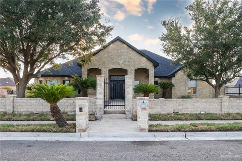 23814 Richmond Dr, Harlingen, TX, 78552-2664 | Card Image