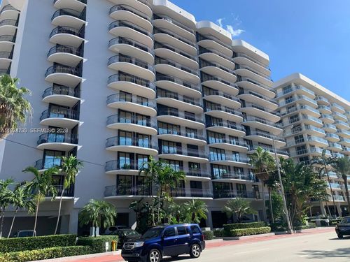 506-8877 Collins Ave, Surfside, FL, 33154-3500 | Card Image
