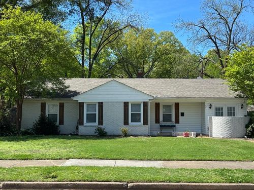 1221 W Perkins Rd, Memphis, TN, 38117-6120 | Card Image