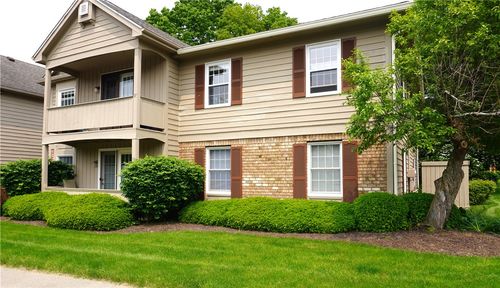 33 Wood Creek Dr, Pittsford, NY, 14534-4411 | Card Image