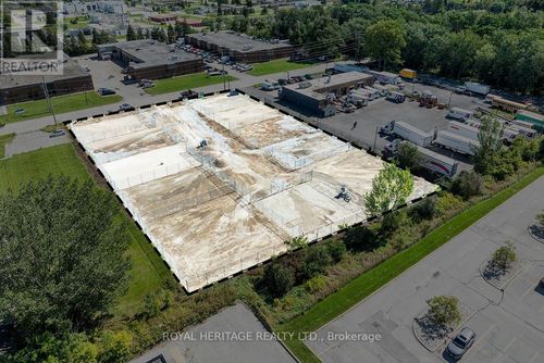 762 Mckay Rd, Pickering, ON, L1W2Y4 | Card Image