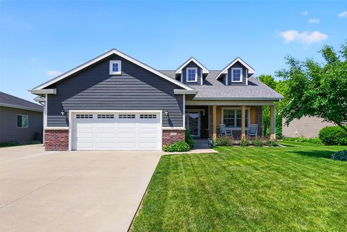 4940 Andrews Place, Pleasant Hill, IA, 50327 | Card Image