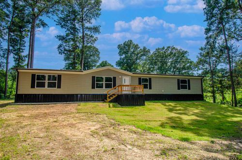 275 Westwood Ln, New Boston, TX, 75570-2565 | Card Image