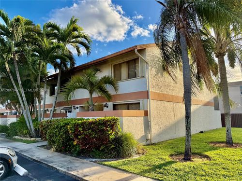 4403-4403 Sw 70th Ter, Davie, FL, 33314 | Card Image