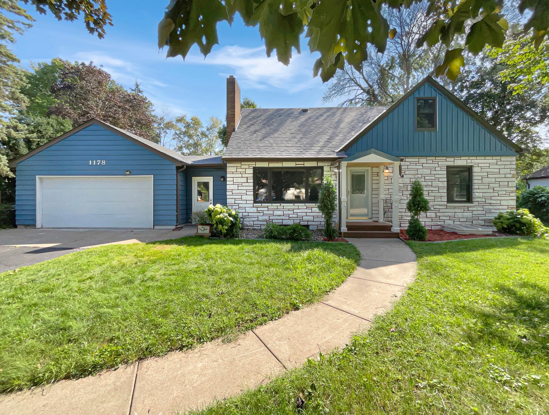 County Road B , Saint Paul, MN 55113