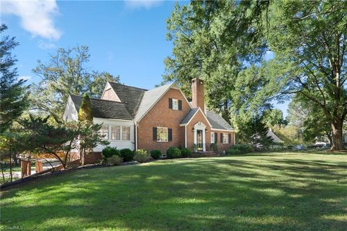 1410 Pennrose Dr, Reidsville, NC, 27320-5564 | Card Image