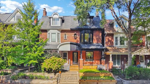 38 Sparkhall Ave, Toronto, ON, M4K1G5 | Card Image