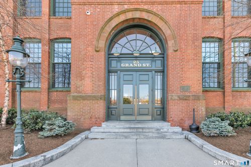 105-25 Grand St, Norwalk, CT, 06851-3522 | Card Image