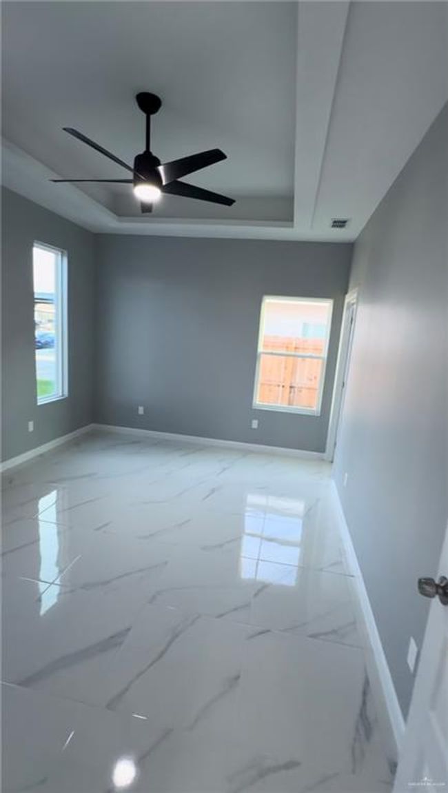 APT-4 - 1313 S Xanthia St, Condo with 2 bedrooms, 2 bathrooms and 2 parking in Alton TX | Image 5