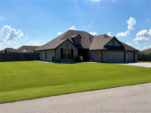 14243 N 70th East Ave, Collinsville, OK, 74021-7194 | Card Image