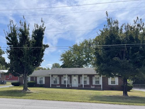 212 Tupper Dr, Gallatin, TN, 37066-3717 | Card Image