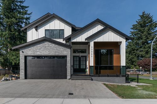 33995 Walnut Ave, Abbotsford, BC, V2S2S6 | Card Image