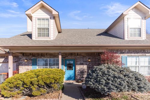 703 E 10th St, Grove, OK, 74344-2968 | Card Image