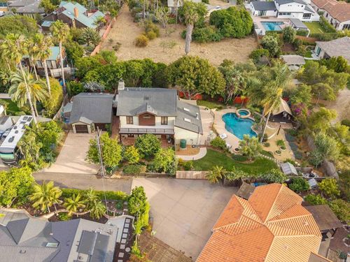 627 Ezee Street, Encinitas, CA, 92024 | Card Image