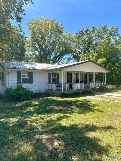 702 Gothard Ave, Bridgeport, AL, 35740-6654 | Card Image