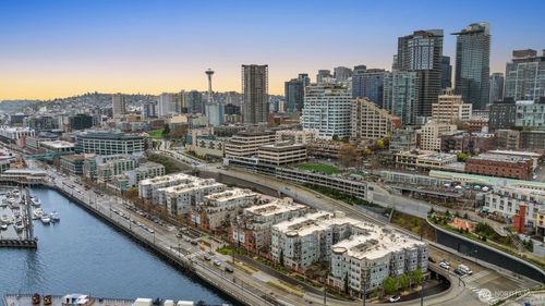 316-1900 Alaskan Way, Seattle, WA, 98101-1067 | Card Image