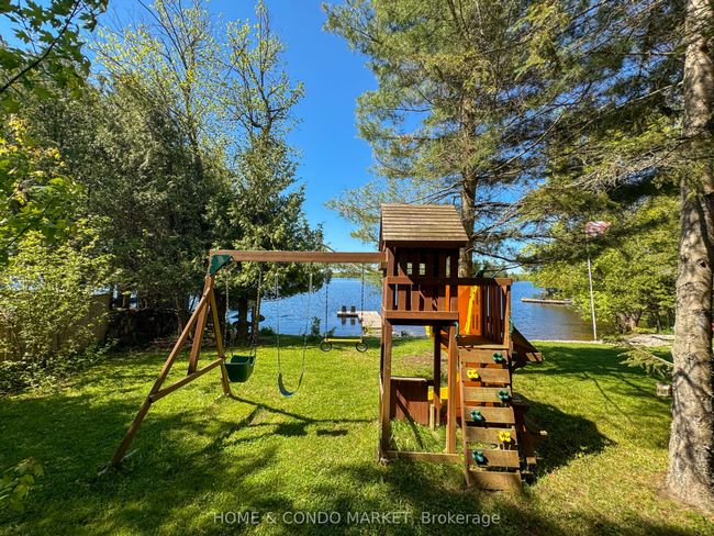14 Charles Ave, House other with 5 bedrooms, 3 bathrooms and 6 parking in McKellar ON | Image 39