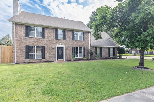 3305 Summerdale Dr, Bartlett, TN, 38133-2624 | Card Image