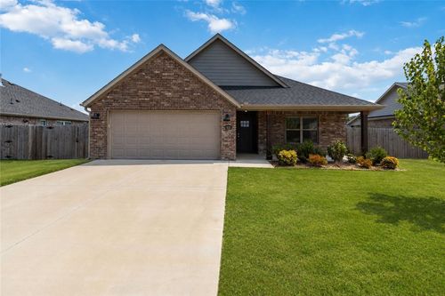 928 Sugar Pine St, Tontitown, AR, 72762-2217 | Card Image