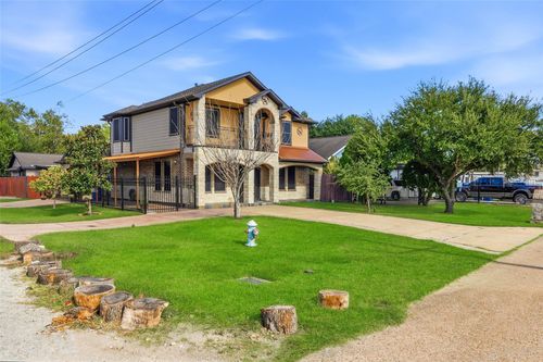 701 Avenue N, South Houston, TX, 77587-5154 | Card Image