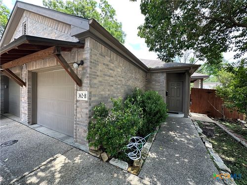362 E Faust St, New Braunfels, TX, 78130-4645 | Card Image