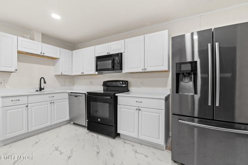 3037 Marvin Cir, Maryville, TN, 37803-0567 | Card Image