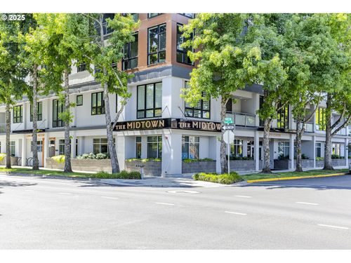 1600 Pearl St, Eugene, OR, 97401-5490 | Card Image