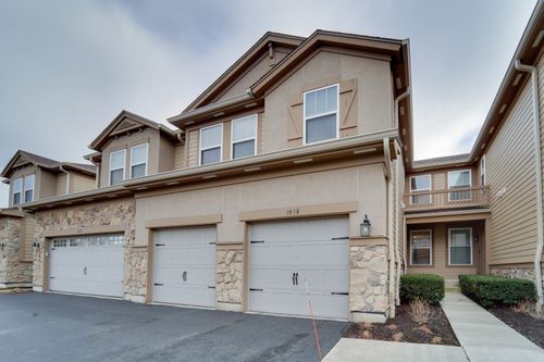 1838-1838 Crenshaw Cir, Vernon Hills, IL, 60061-1242 | Card Image