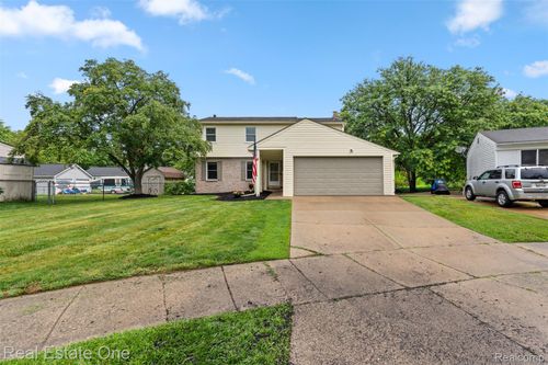 16281 Touraine Dr, Clinton Twp, MI, 48038-4516 | Card Image